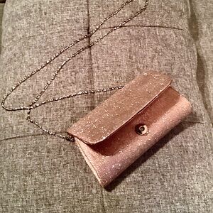 NWOT Elegant Pink Beautiful Glittery Hand Bag